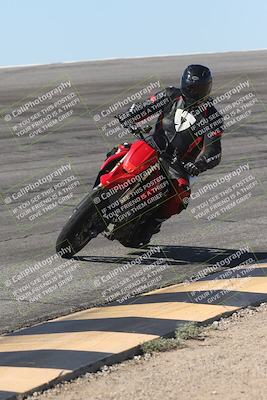 media/Oct-13-2025-Moto Forza (Mon) [[a66d839500]]/4-C Group/Session 2 (Bowl)/